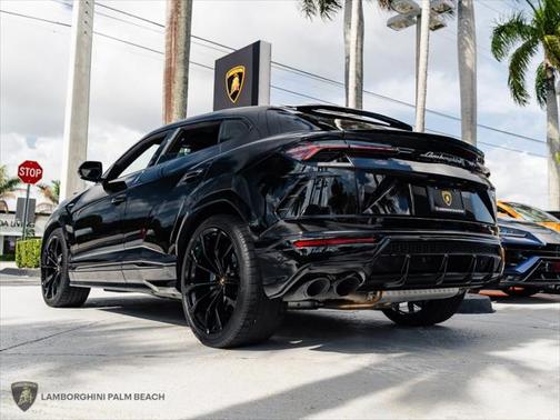 2022 Lamborghini Urus