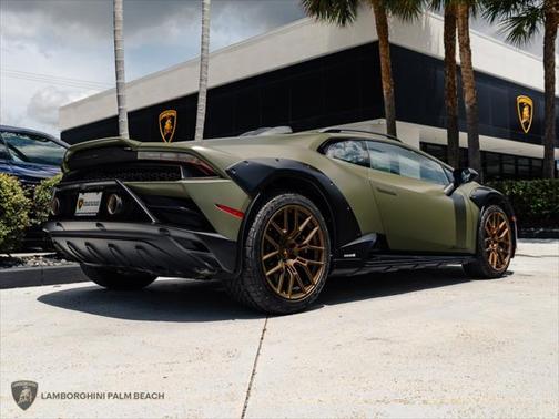 2024 Lamborghini Huracan Sterrato