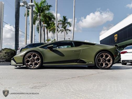 2023 Lamborghini Huracan Tecnica Coupe