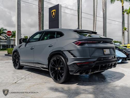 GREY 2024 Lamborghini Urus S
