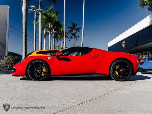 2025 Ferrari 296 GTS 