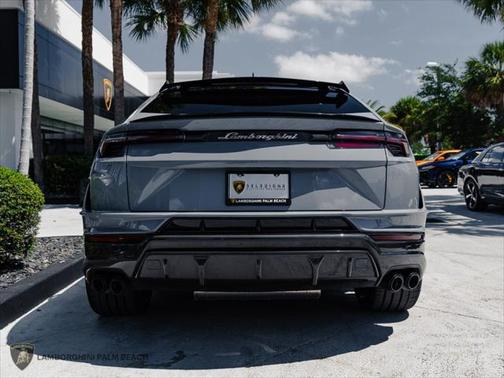 2024 Lamborghini Urus Performante