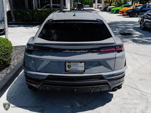 2024 Lamborghini Urus Performante
