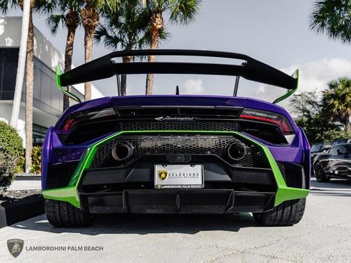 2024 Lamborghini Huracan STO Coupe