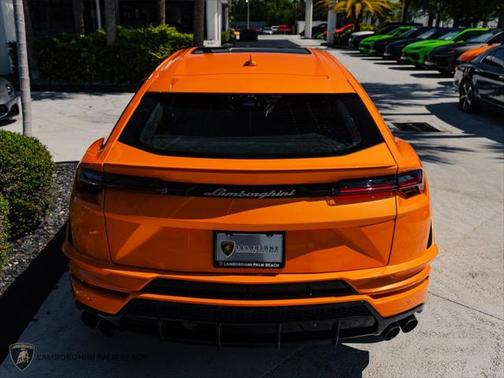 2023 Lamborghini Urus S