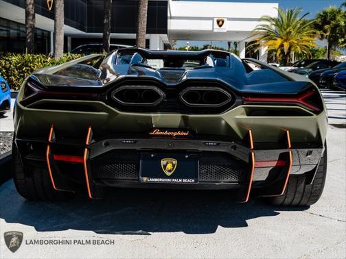 2024 Lamborghini Revuelto