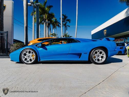 2001 Lamborghini Diablo 6.0 L