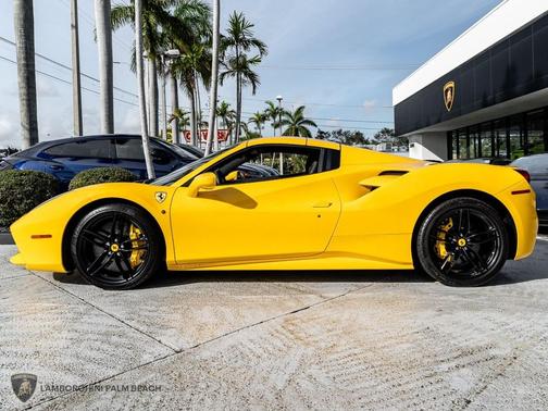 YELLOW 2018 Ferrari 488 Spider Base