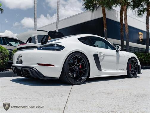 2023 Porsche 718 Cayman GT4 RS