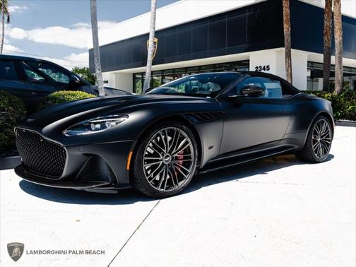 2023 Aston Martin DBS Volante