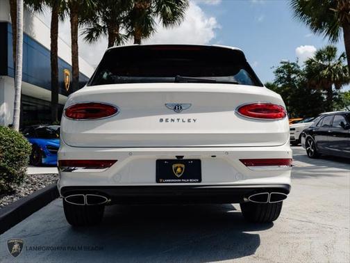 2023 Bentley Bentayga V8