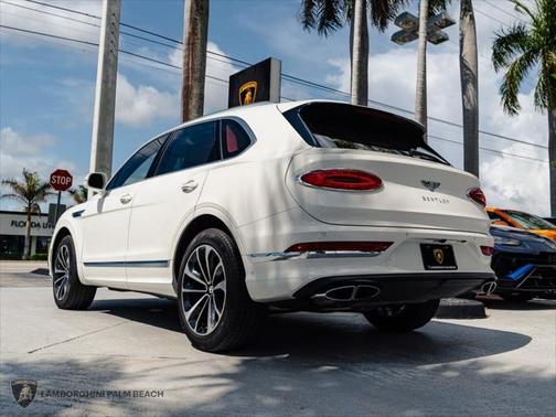 2023 Bentley Bentayga V8