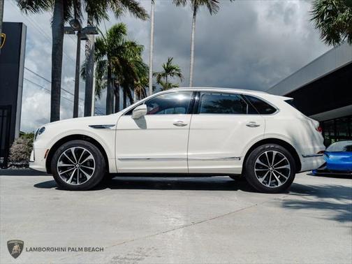 2023 Bentley Bentayga V8
