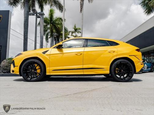 2024 Lamborghini Urus S