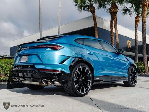 2023 Lamborghini Urus S