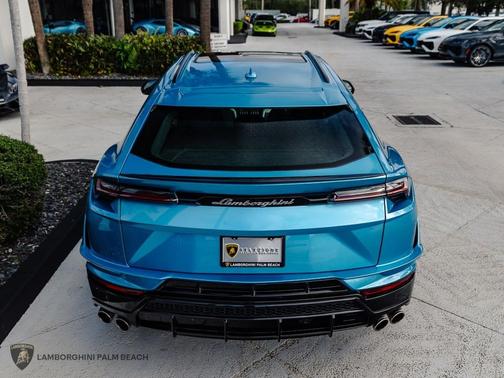 2023 Lamborghini Urus S