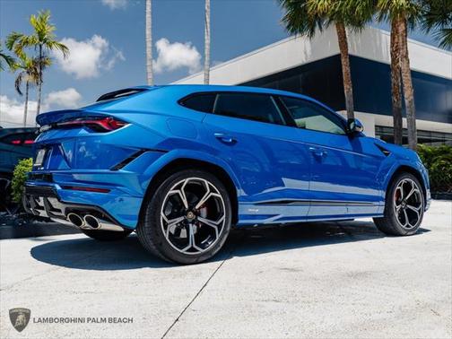 2024 Lamborghini Urus S