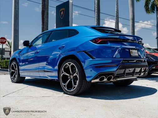 2024 Lamborghini Urus S