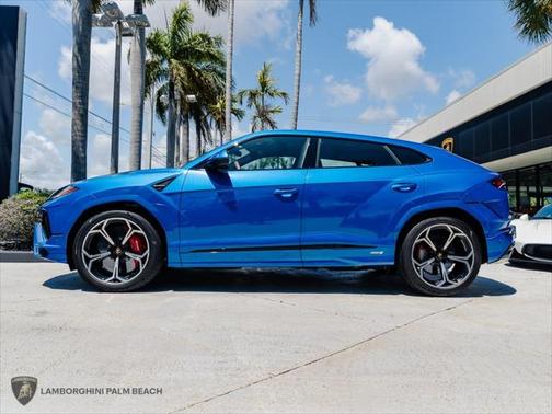 2024 Lamborghini Urus S