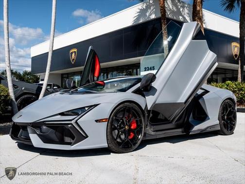 2024 Lamborghini Revuelto