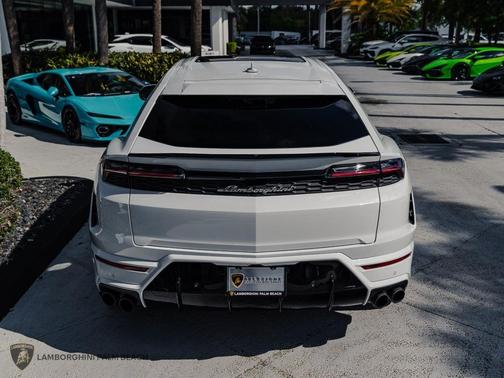 WHITE 2025 Lamborghini Urus SE