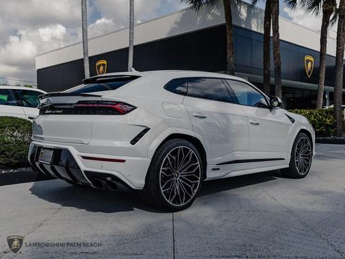 WHITE 2025 Lamborghini Urus SE