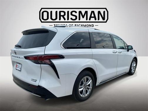 2023 Toyota Sienna Limited