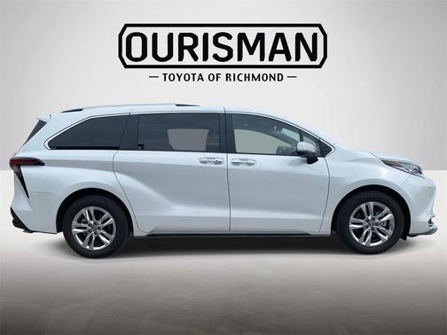 2023 Toyota Sienna Limited