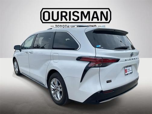 2023 Toyota Sienna Limited