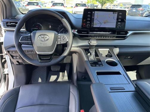 2021 Toyota Sienna XSE 7 Passenger