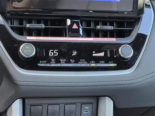 2025 Toyota Corolla Cross Hybrid SE