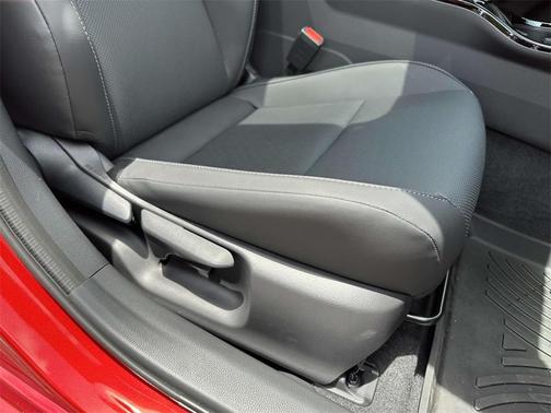 2025 Toyota Prius XLE