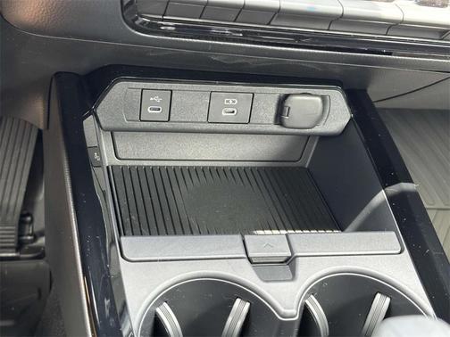 2025 Toyota Prius XLE
