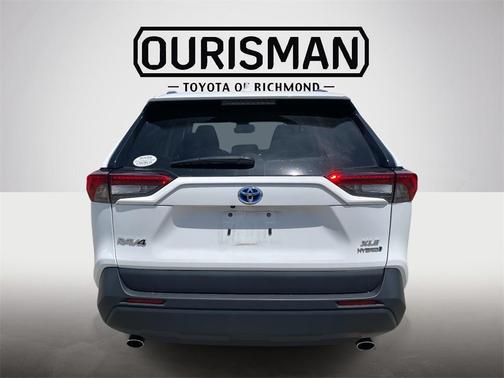 2022 Toyota RAV4 Hybrid XLE