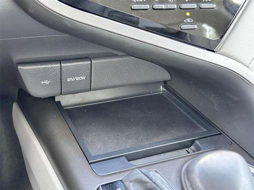 2023 Toyota Camry Hybrid SE