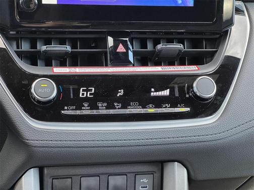 2025 Toyota Corolla Cross Hybrid SE