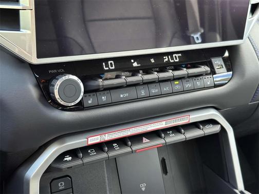 2025 Toyota Tundra Hybrid Platinum