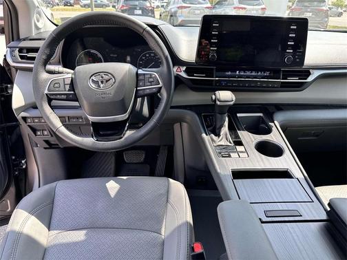 2021 Toyota Sienna Limited