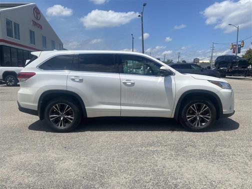 2018 Toyota Highlander LE Plus