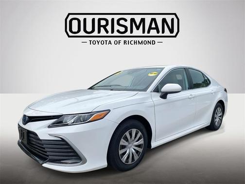 2022 Toyota Camry Hybrid LE