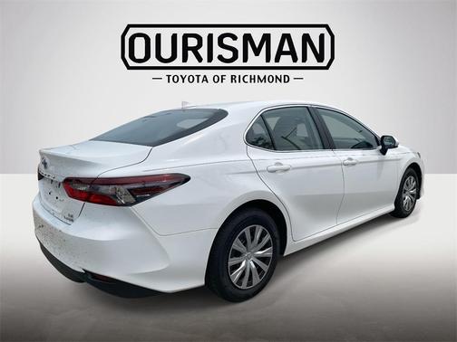 2022 Toyota Camry Hybrid LE