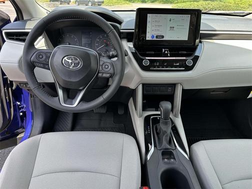 2025 Toyota Corolla Cross LE