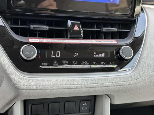 2025 Toyota Corolla Cross LE