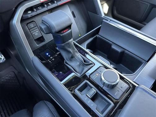 2025 Toyota Sequoia Platinum