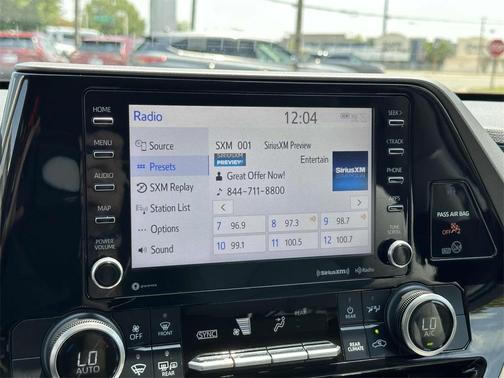 2021 Toyota Highlander LE