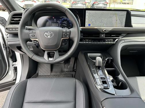 2025 Toyota Crown Signia XLE