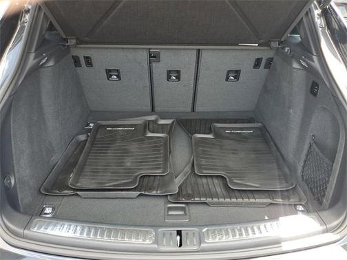 2024 Porsche Macan T