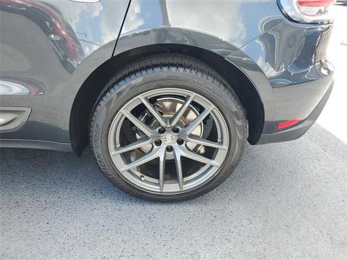 2024 Porsche Macan T