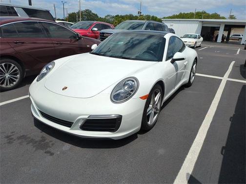 2018 Porsche 911 Carrera