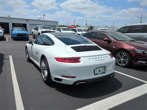 2018 Porsche 911 Carrera